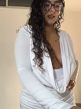 Snapshot of caritobeachdh chatting on November 15, 2025, 5:11 am caritobeachdh online show from November 15, 2025, 5:11 am