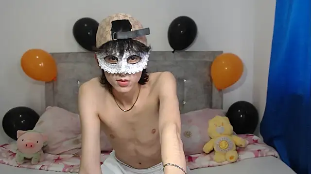 dylann ross online show from October 2, 2025, 8:23 pm