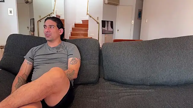 lenruy online show from February 6, 2026, 8:16 pm