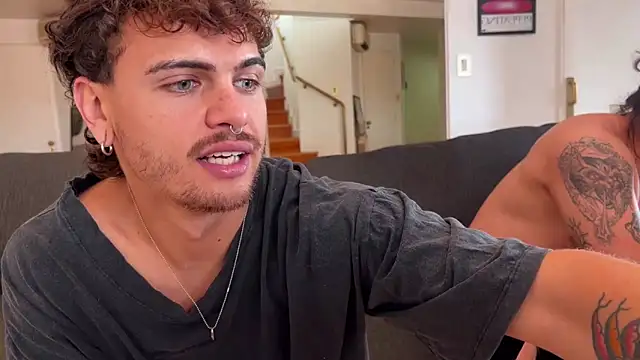 lenruy online show from February 15, 2026, 9:36 pm