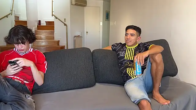 lenruy online show from April 17, 2026, 7:28 pm