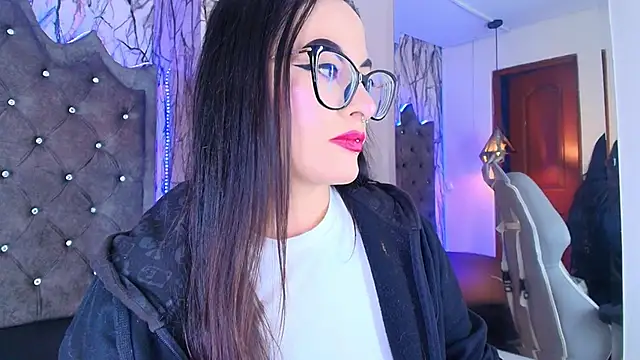 Zami Escobar of online show from November 14, 2025, 6:55 pm