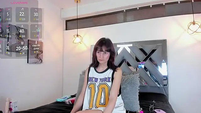 Candy Hott7 online show from December 22, 2025, 9:04 pm