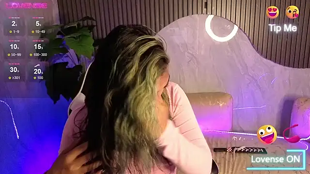 SamyKiuler TP online show from November 18, 2025, 8:34 pm