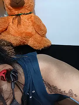 Snapshot of emali_baba chatting on July 10, 2026, 7:25 pm emali baba online show from July 10, 2026, 7:25 pm