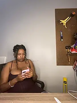princesslivv online show from June 14, 2026, 9:05 pm