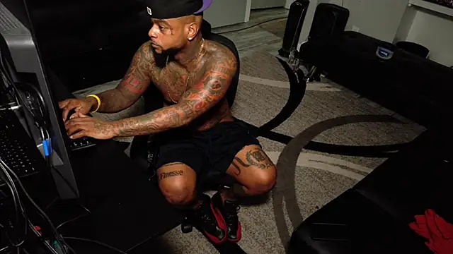 SLANGONDEMHOES online show from March 5, 2026, 10:05 pm