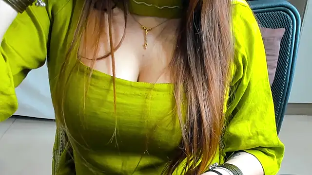 Shawtty Girl online show from October 29, 2025, 6:07 pm