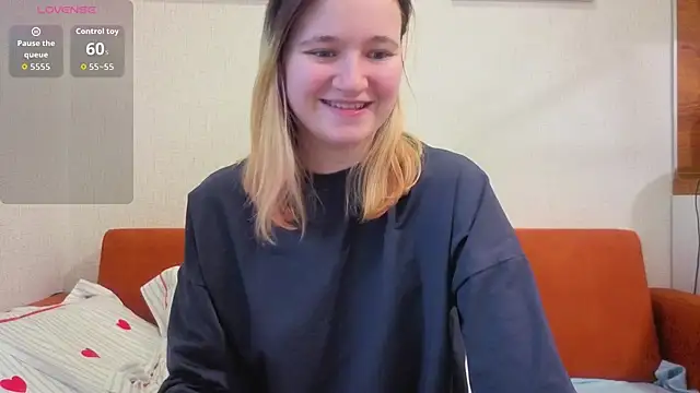 Snapshot of Ericha_Stone chatting on July 19, 2026, 1:25 am Ericha Stone online show from July 19, 2026, 1:25 am