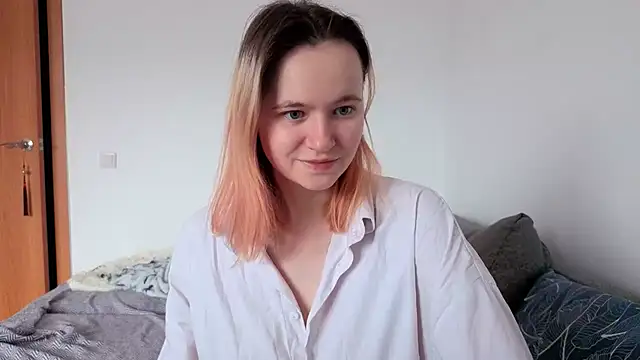 Snapshot of Ericha_Stone chatting on May 5, 2026, 3:53 am Ericha Stone online show from May 5, 2026, 3:53 am