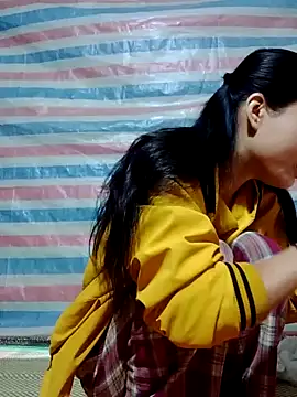 Georgia here online show from December 1, 2025, 12:33 am