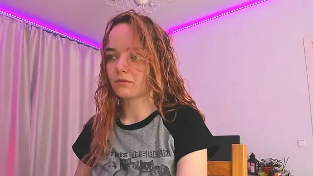 JanetShy online show from November 21, 2025, 7:07 am