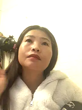 LiLy-0477 online show from September 28, 2025, 2:13 pm