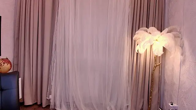 Snapshot of Moana_light chatting on February 1, 2026, 2:32 am Moana light online show from February 1, 2026, 2:32 am