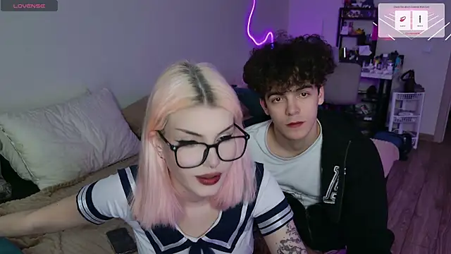 Snapshot of Alice18James chatting on September 27, 2025, 1:17 pm Alice18James online show from September 27, 2025, 1:17 pm