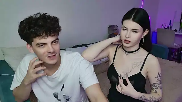 Snapshot of Alice18James chatting on October 2, 2025, 10:51 am Alice18James online show from October 2, 2025, 10:51 am