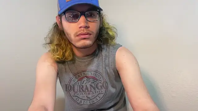 Snapshot of zacthefeetguy chatting on February 10, 2026, 7:24 pm zacthefeetguy online show from February 10, 2026, 7:24 pm