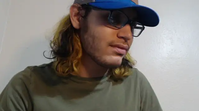 Snapshot of zacthefeetguy chatting on February 4, 2026, 1:55 am zacthefeetguy online show from February 4, 2026, 1:55 am