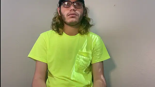 Snapshot of zacthefeetguy chatting on February 19, 2026, 5:21 pm zacthefeetguy online show from February 19, 2026, 5:21 pm