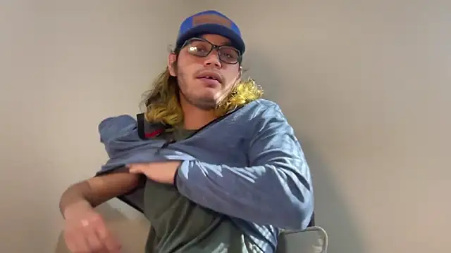 Snapshot of zacthefeetguy chatting on February 6, 2026, 4:47 pm zacthefeetguy online show from February 6, 2026, 4:47 pm