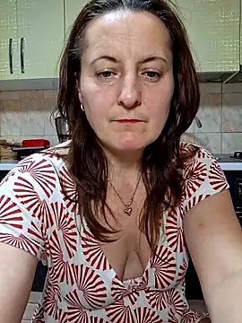 Fluturas2 online show from November 20, 2025, 8:31 pm