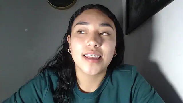 AmberGold- online show from November 11, 2025, 11:09 pm