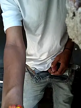 onlymasti00 online show from October 11, 2025, 10:05 am