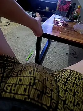 Snapshot of Frnlove521 chatting on September 30, 2025, 3:56 am Frnlove521 online show from September 30, 2025, 3:56 am