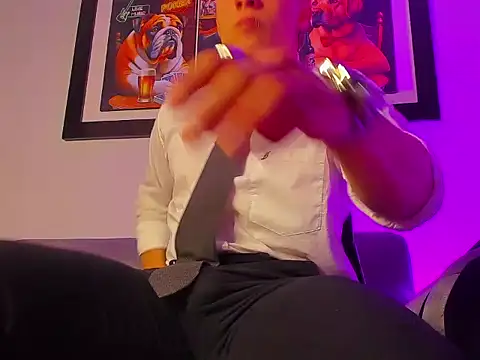 Masster ares  online show from September 15, 2025, 3:40 am