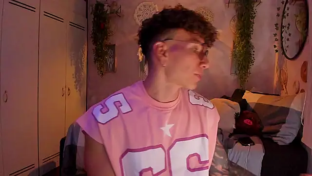 estebandi do online show from January 18, 2026, 3:21 am