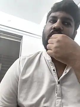 vinay smalldick online show from April 5, 2026, 4:02 pm