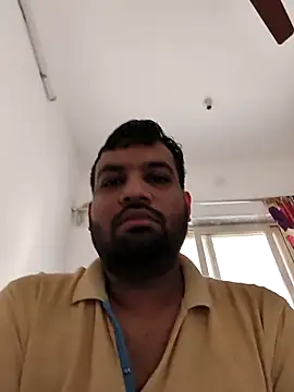 vinay smalldick online show from December 14, 2025, 2:29 am