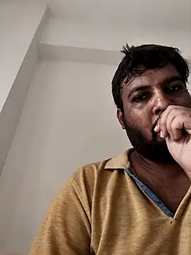 vinay smalldick online show from June 28, 2026, 3:24 am