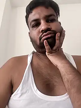 Snapshot of vinay_smalldick chatting on May 11, 2026, 11:33 am vinay smalldick online show from May 11, 2026, 11:33 am