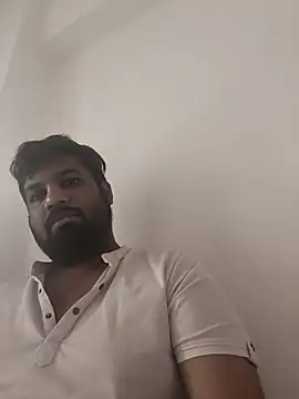 vinay smalldick online show from April 3, 2026, 1:23 am