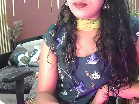 Snapshot of shaalu_sharma chatting on October 11, 2025, 7:42 am shaalu sharma online show from October 11, 2025, 7:42 am