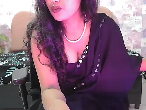 Snapshot of shaalu_sharma chatting on September 11, 2025, 6:57 am shaalu sharma online show from September 11, 2025, 6:57 am
