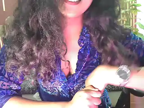 Snapshot of shaalu_sharma chatting on October 19, 2025, 9:45 am shaalu sharma online show from October 19, 2025, 9:45 am