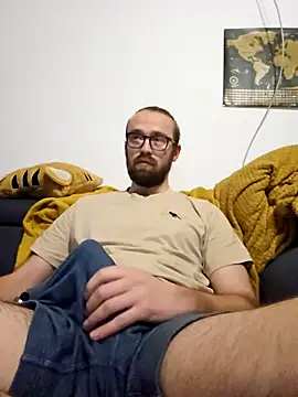 Snapshot of Loopertz chatting on October 24, 2025, 6:23 am Loopertz online show from October 24, 2025, 6:23 am