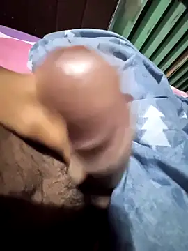 Snapshot of CVictorL10 chatting on October 23, 2025, 5:06 am CVictorL10 online show from October 23, 2025, 5:06 am