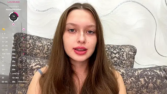 Snapshot of CharlynDini chatting on October 5, 2025, 3:14 pm CharlynDini online show from October 5, 2025, 3:14 pm