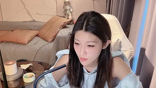 Lixinel-520 online show from November 21, 2025, 2:10 am