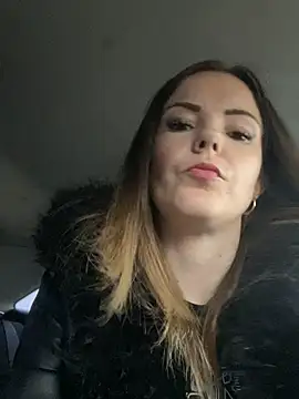 Snapshot of SexyLoLoUK chatting on November 7, 2025, 10:20 am SexyLoLoUK online show from November 7, 2025, 10:20 am