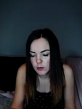 Snapshot of SexyLoLoUK chatting on November 26, 2025, 11:32 am SexyLoLoUK online show from November 26, 2025, 11:32 am