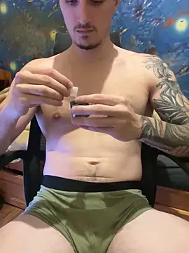 fronkie9384 online show from November 26, 2025, 10:10 pm