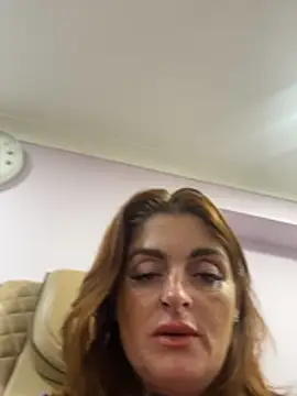 IrishmilfAnna online show from November 7, 2025, 9:47 am