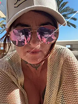 IrishmilfAnna online show from September 26, 2025, 2:13 pm