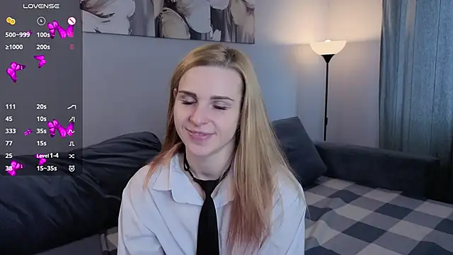 HelenMartines online show from October 30, 2025, 10:24 am