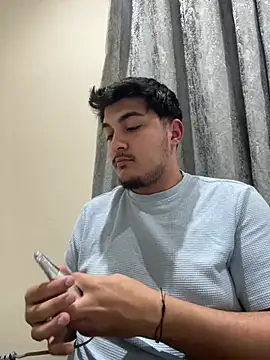 mixedcouplee69 online show from May 7, 2026, 6:55 pm