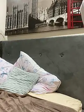 mixedcouplee69 online show from October 26, 2025, 12:00 am